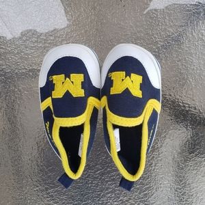 U of M baby shoes